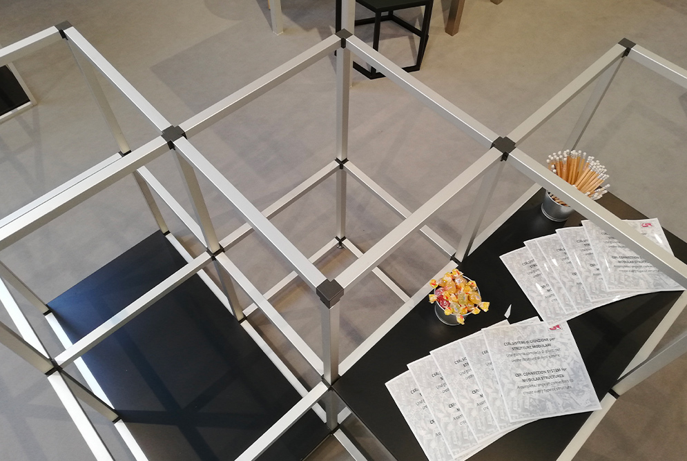 Giunto 3 vie 25x25x1,2mm